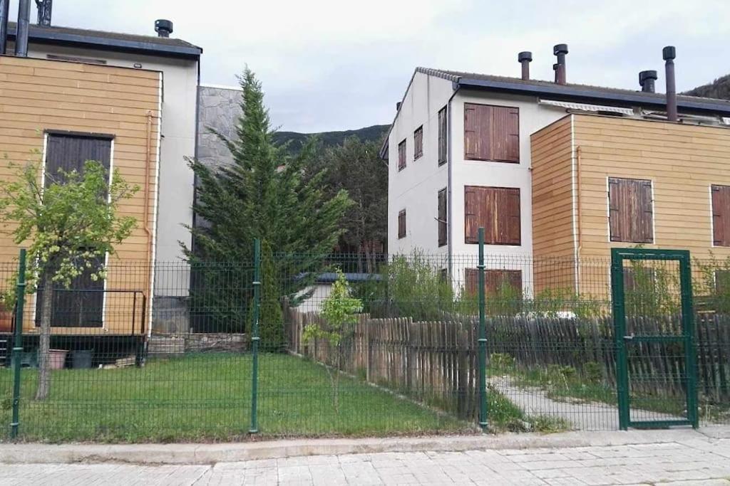 Casa Nora Villanúa Екстериор снимка